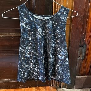 NWOT Sweaty Betty Crop Top - L